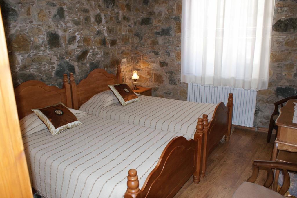 Atratsa Mountain Suites Kalopanagiotis Oda fotoğraf